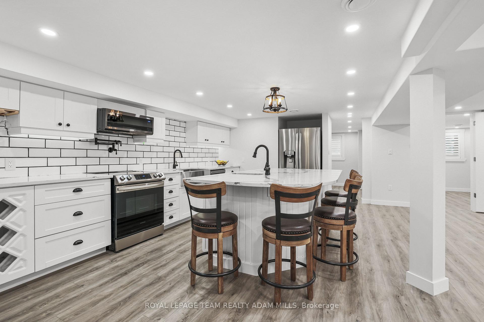 Photo 4 of 1584 Maxime Street, Ottawa, Pineview — HOMEH