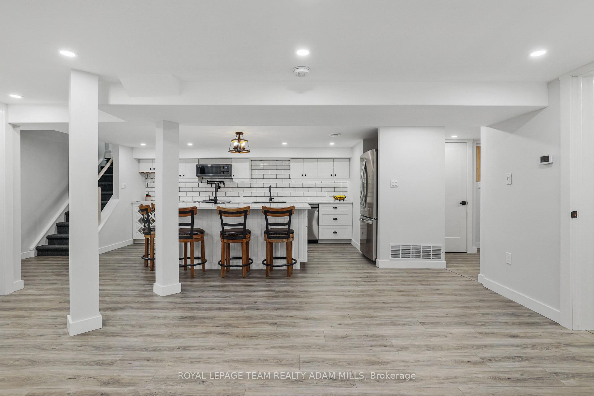 Photo 22 of 1584 Maxime Street, Ottawa, Pineview — HOMEH