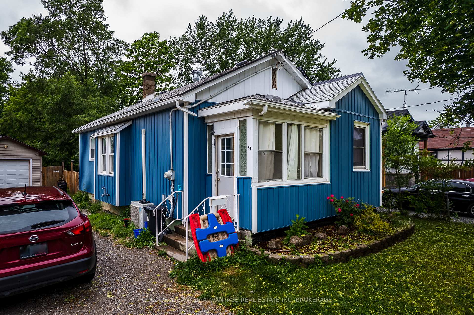 Photo 1 of 54 Lloyd Street, St. Catharines, Western Hill — HOMEH