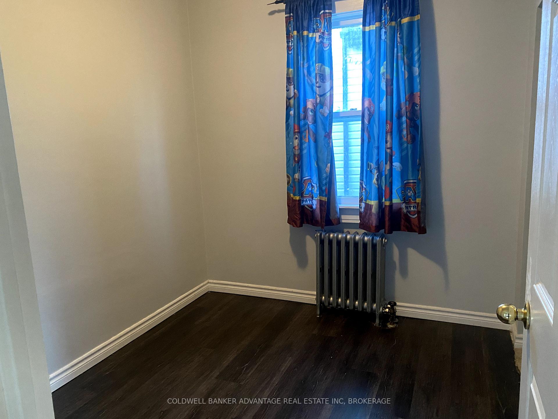 Photo 8 of 54 Lloyd Street, St. Catharines, Western Hill — HOMEH