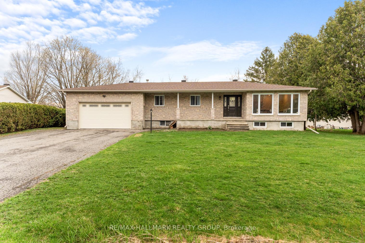 Photo 1 of 4369 Farmers Way, Ottawa, Carlsbad Springs — HOMEH