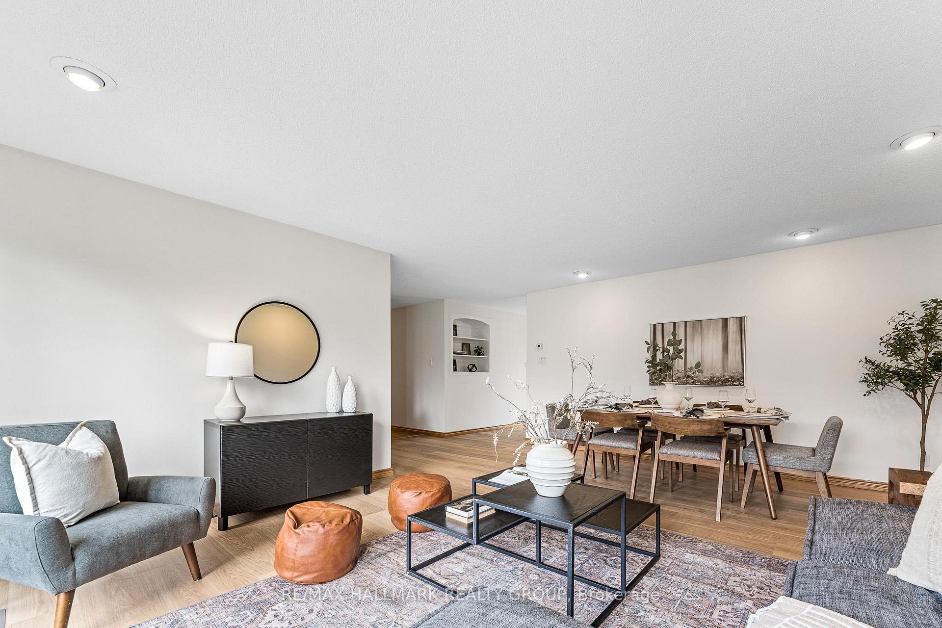 Photo 9 of 4369 Farmers Way, Ottawa, Carlsbad Springs — HOMEH