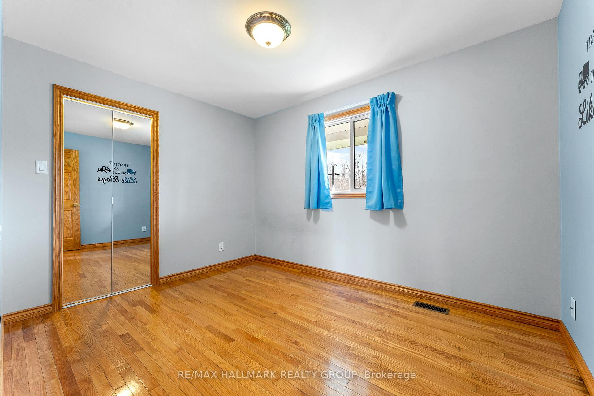 Photo 19 of 4369 Farmers Way, Ottawa, Carlsbad Springs — HOMEH
