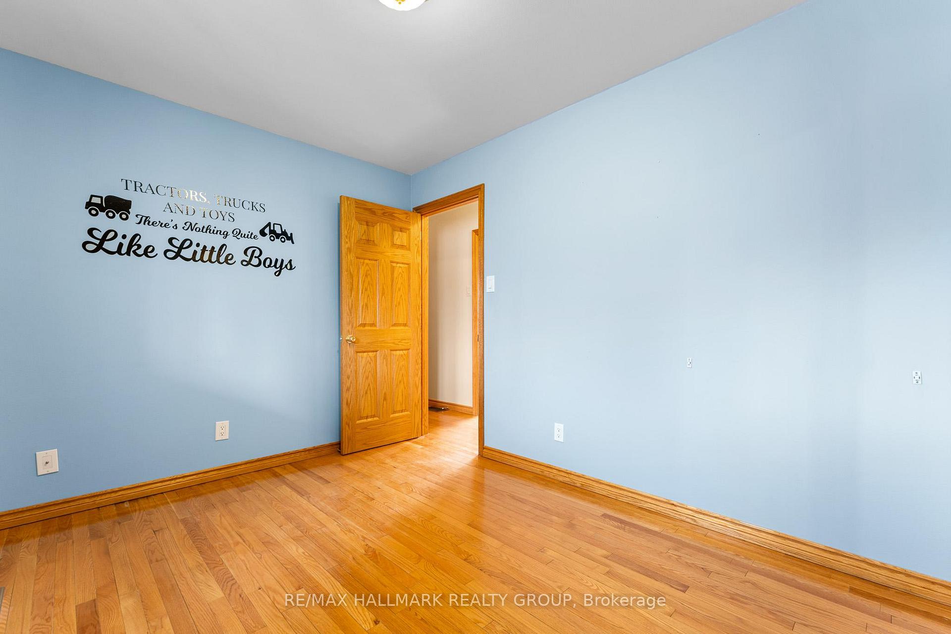 Photo 20 of 4369 Farmers Way, Ottawa, Carlsbad Springs — HOMEH