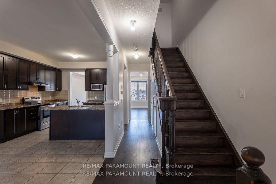 Photo 6 of 162 Davenfield Circle, Brampton, Bram East — HOMEH