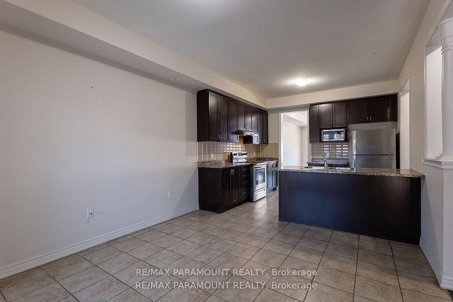 Photo 8 of 162 Davenfield Circle, Brampton, Bram East — HOMEH