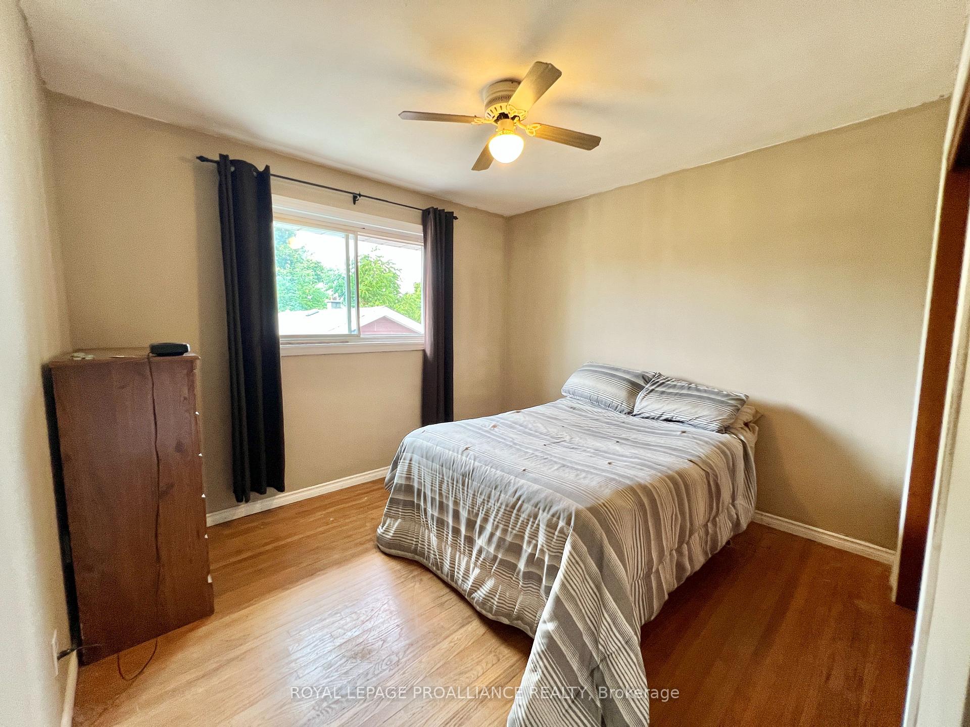 Photo 24 of 37 Bongard Crescent, Belleville, Belleville Ward — HOMEH