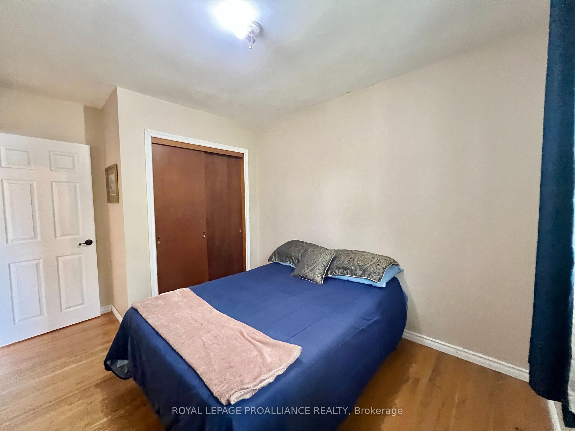 Photo 9 of 37 Bongard Crescent, Belleville, Belleville Ward — HOMEH