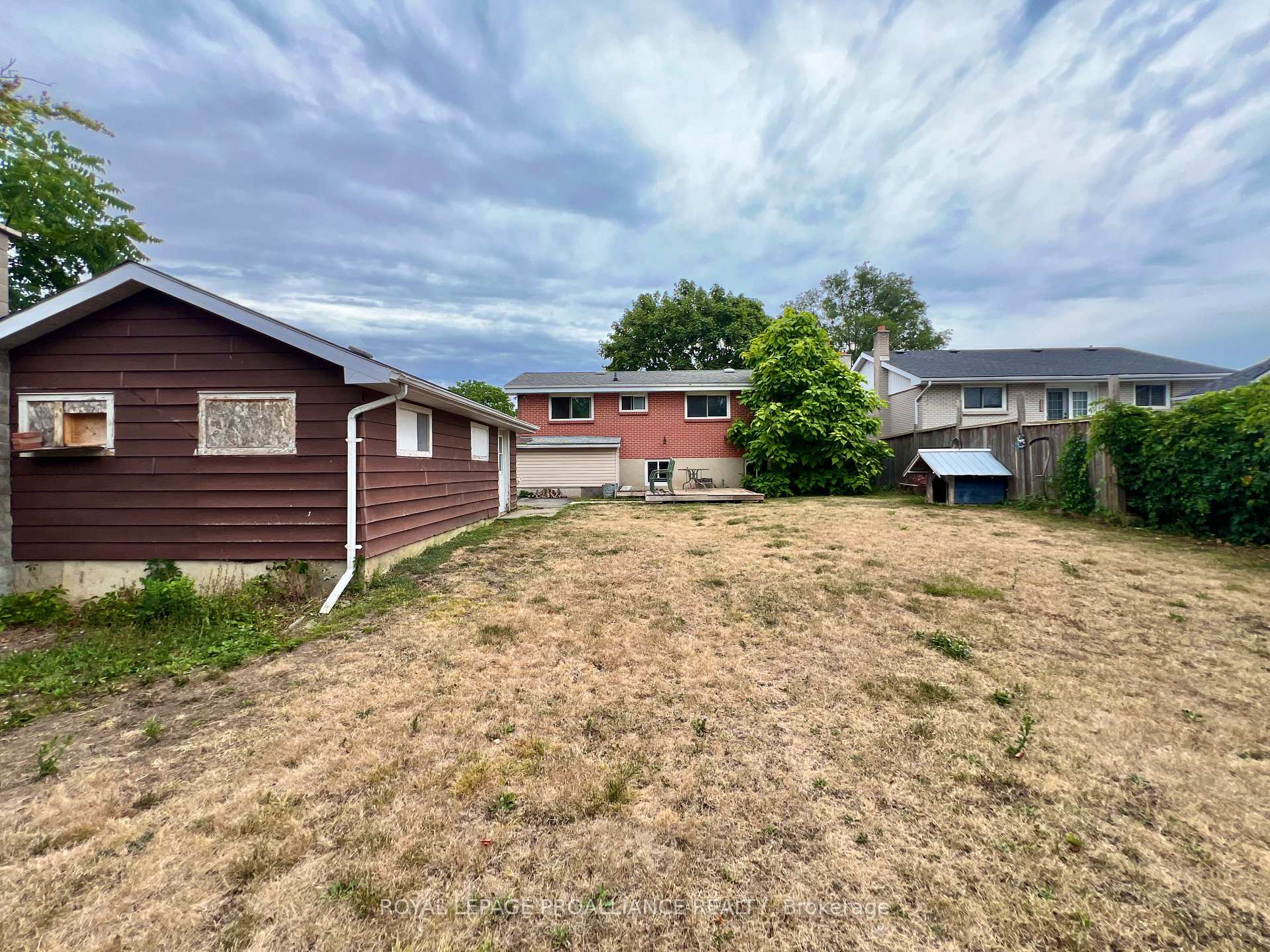 Photo 19 of 37 Bongard Crescent, Belleville, Belleville Ward — HOMEH