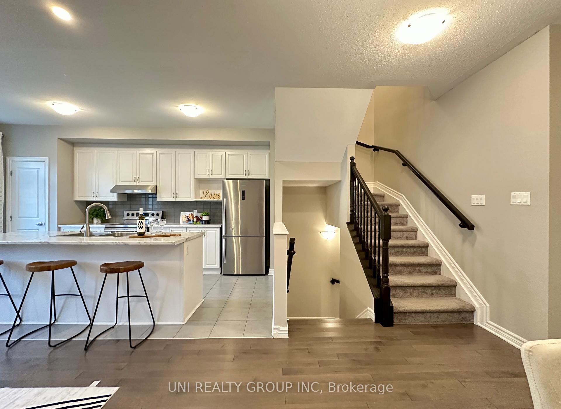 Photo 9 of 2468 Waterlilly Way, Ottawa, Barrhaven - Heritage Park — HOMEH