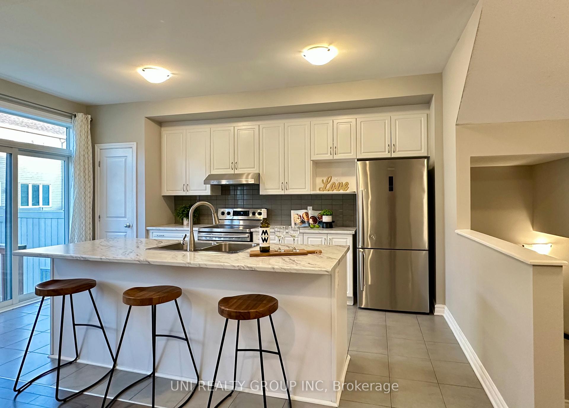 Photo 11 of 2468 Waterlilly Way, Ottawa, Barrhaven - Heritage Park — HOMEH