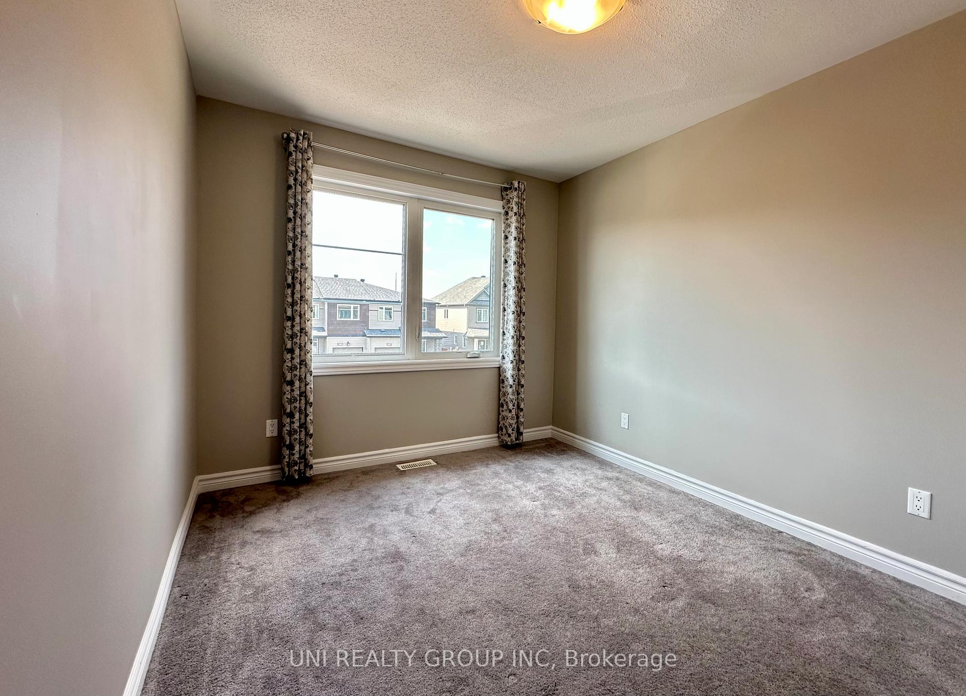 Photo 24 of 2468 Waterlilly Way, Ottawa, Barrhaven - Heritage Park — HOMEH