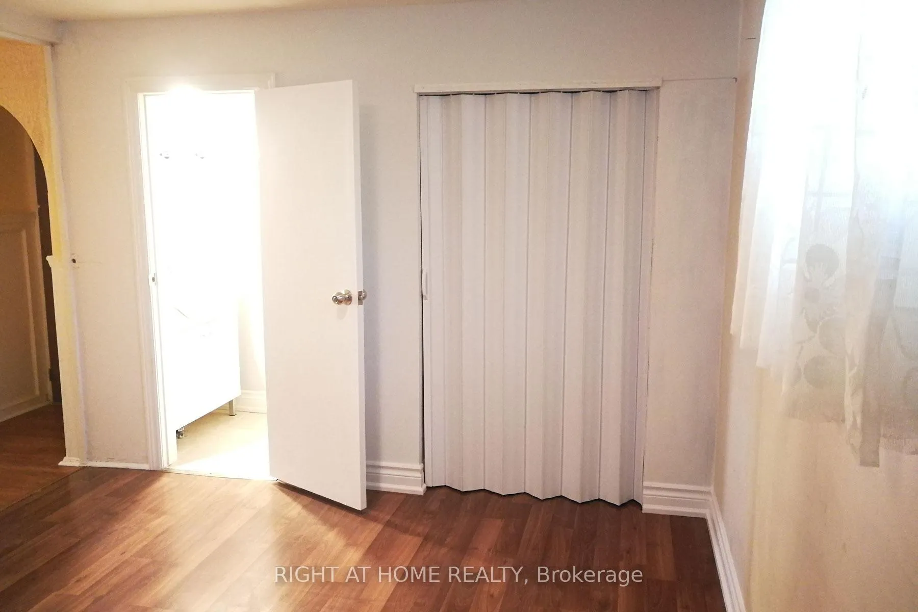 Photo 3 of Unit Lower, 51 Wilkinson Drive, North York, Pleasant View — HOMEH