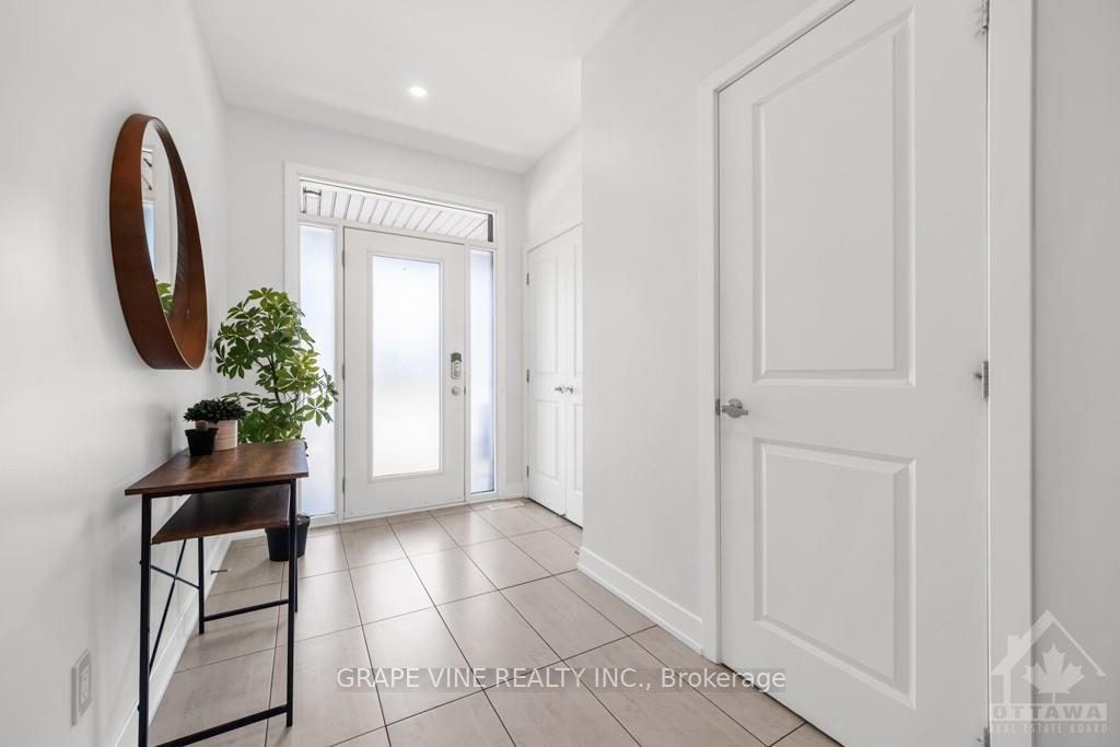 Photo 3 of 653 Putney Crescent, Ottawa, Stittsville (South) — HOMEH