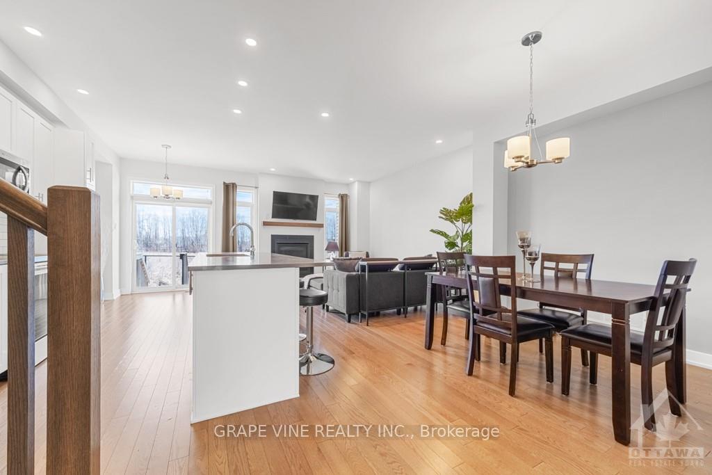 Photo 5 of 653 Putney Crescent, Ottawa, Stittsville (South) — HOMEH