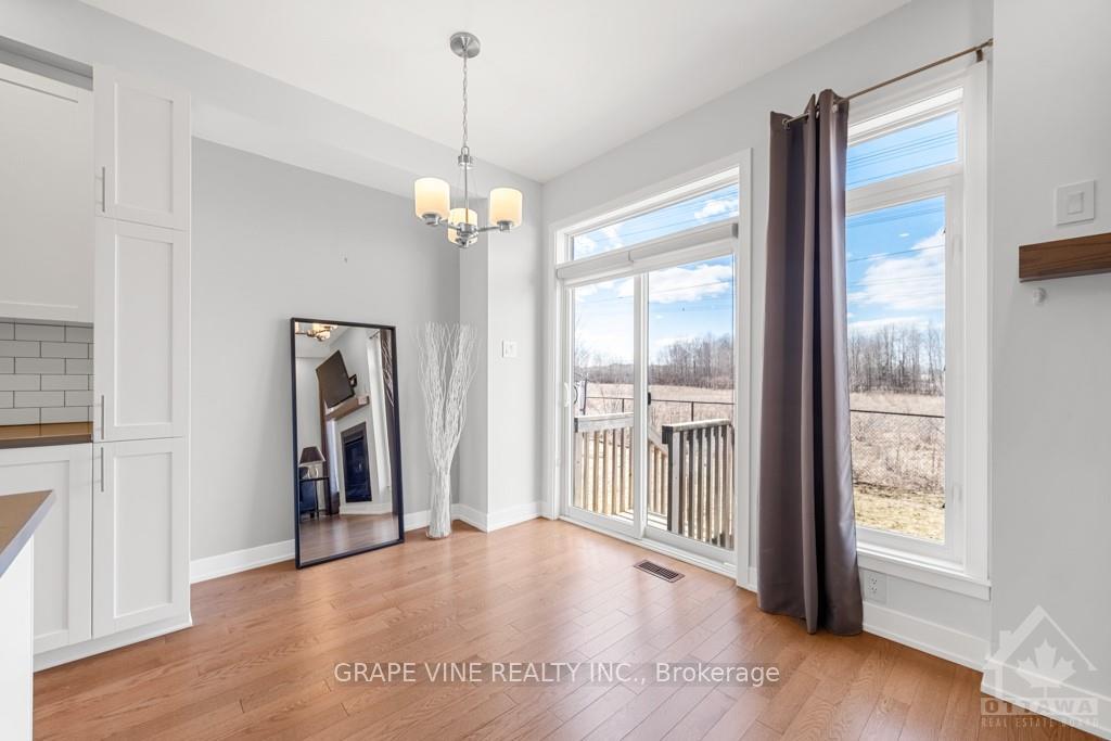 Photo 13 of 653 Putney Crescent, Ottawa, Stittsville (South) — HOMEH