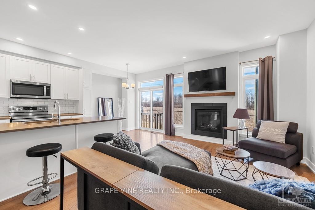 Photo 15 of 653 Putney Crescent, Ottawa, Stittsville (South) — HOMEH