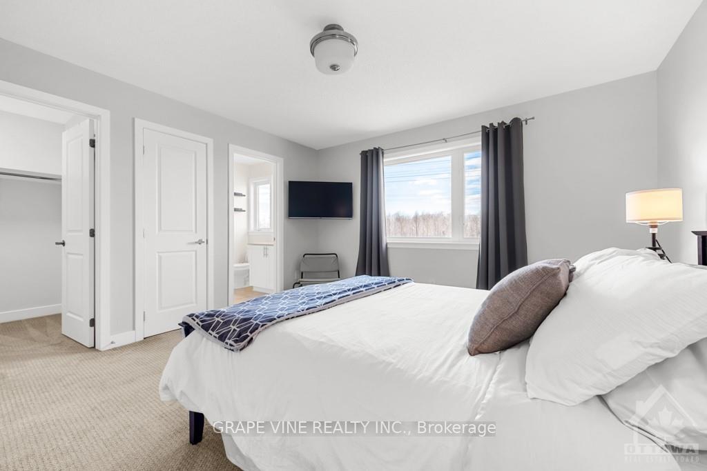 Photo 18 of 653 Putney Crescent, Ottawa, Stittsville (South) — HOMEH