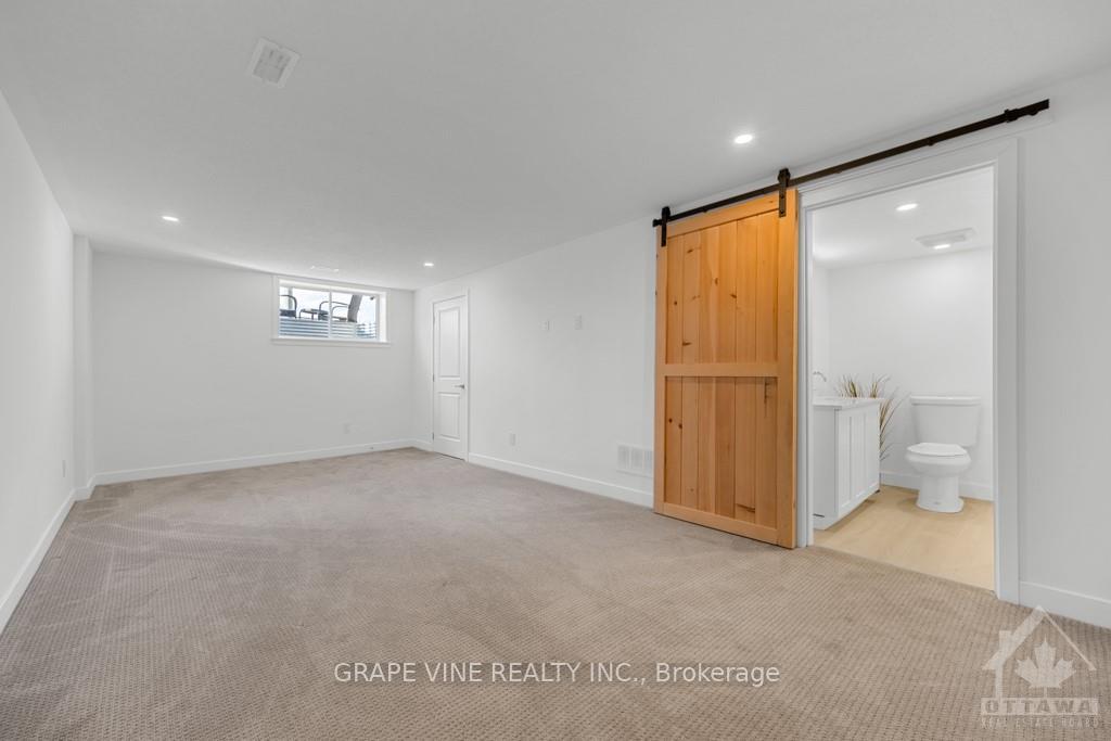 Photo 24 of 653 Putney Crescent, Ottawa, Stittsville (South) — HOMEH