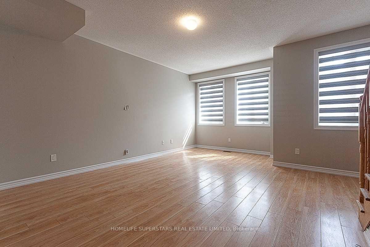 Photo 6 of 9 Shiff Crescent, Brampton, Heart Lake — HOMEH