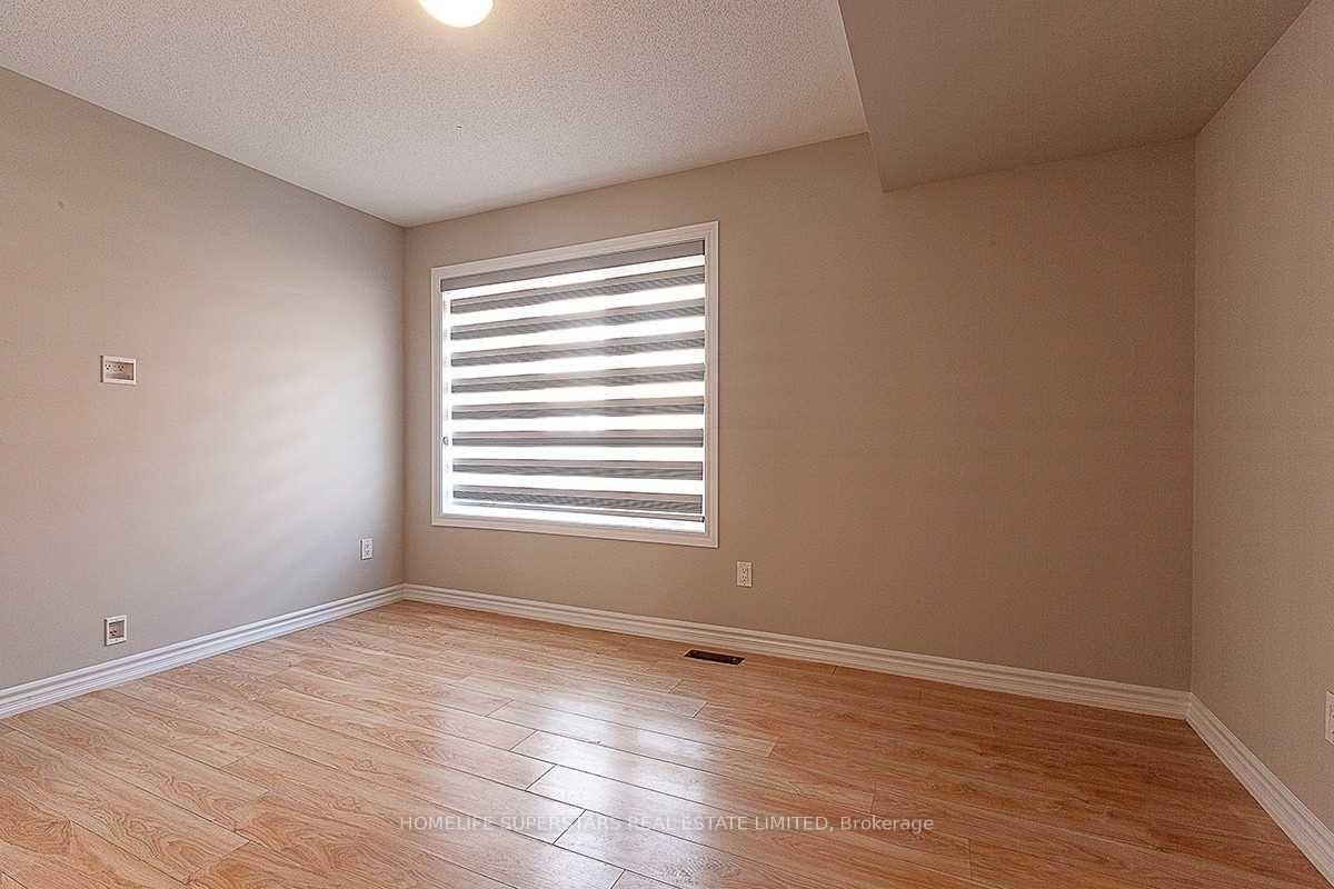 Photo 9 of 9 Shiff Crescent, Brampton, Heart Lake — HOMEH
