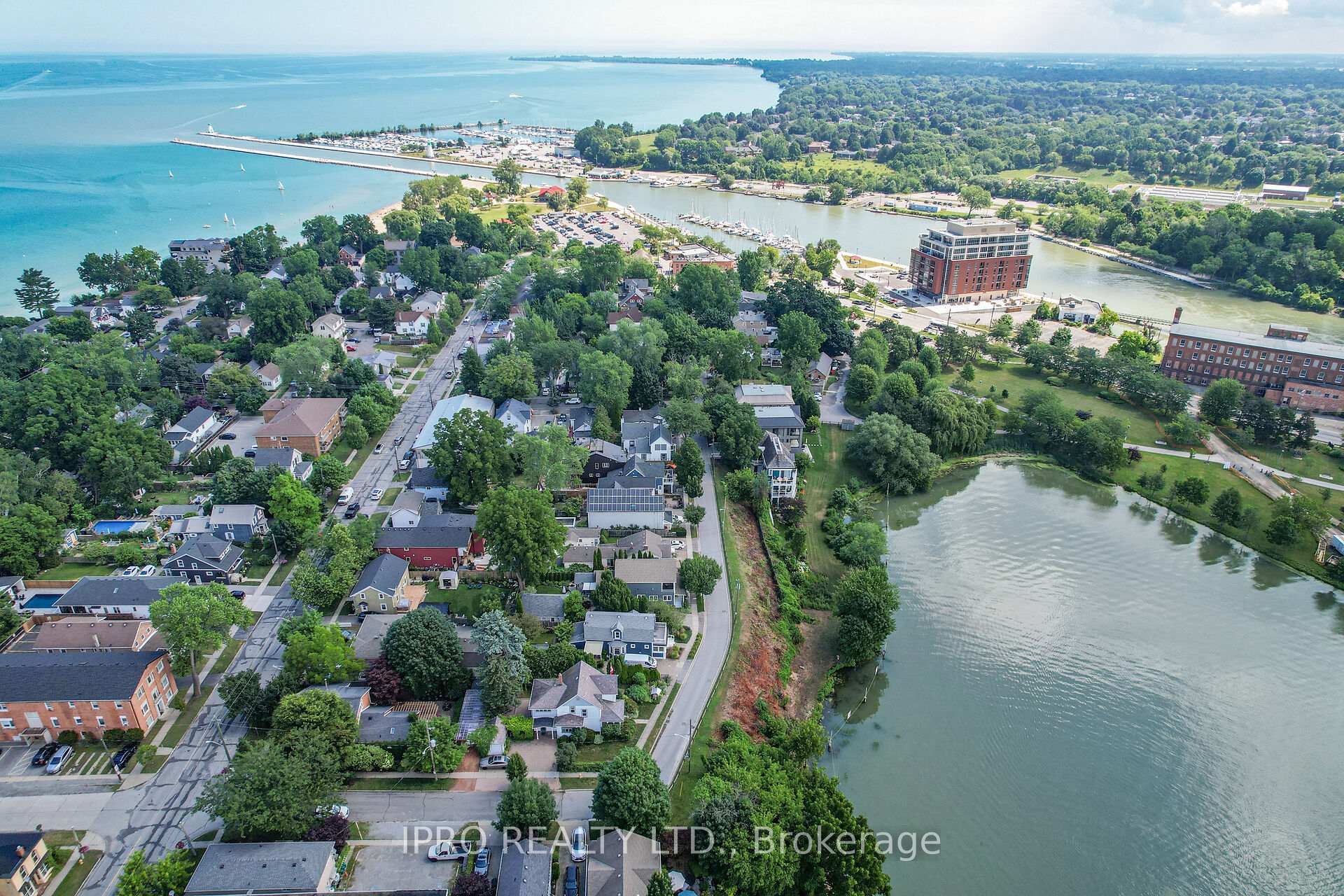 Photo 5 of 54 Canal Street, St. Catharines, Port Dalhousie — HOMEH