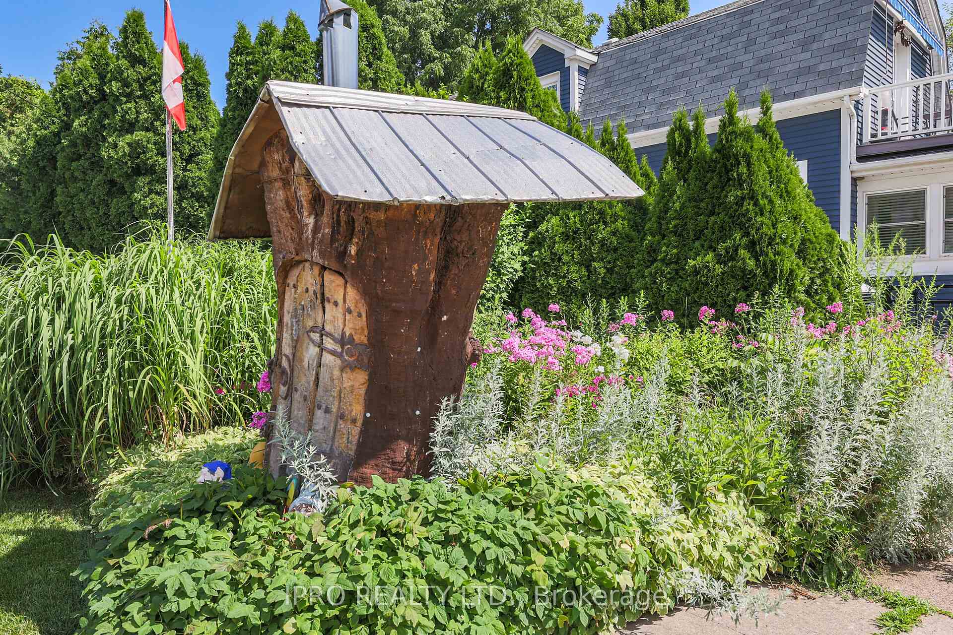 Photo 10 of 54 Canal Street, St. Catharines, Port Dalhousie — HOMEH