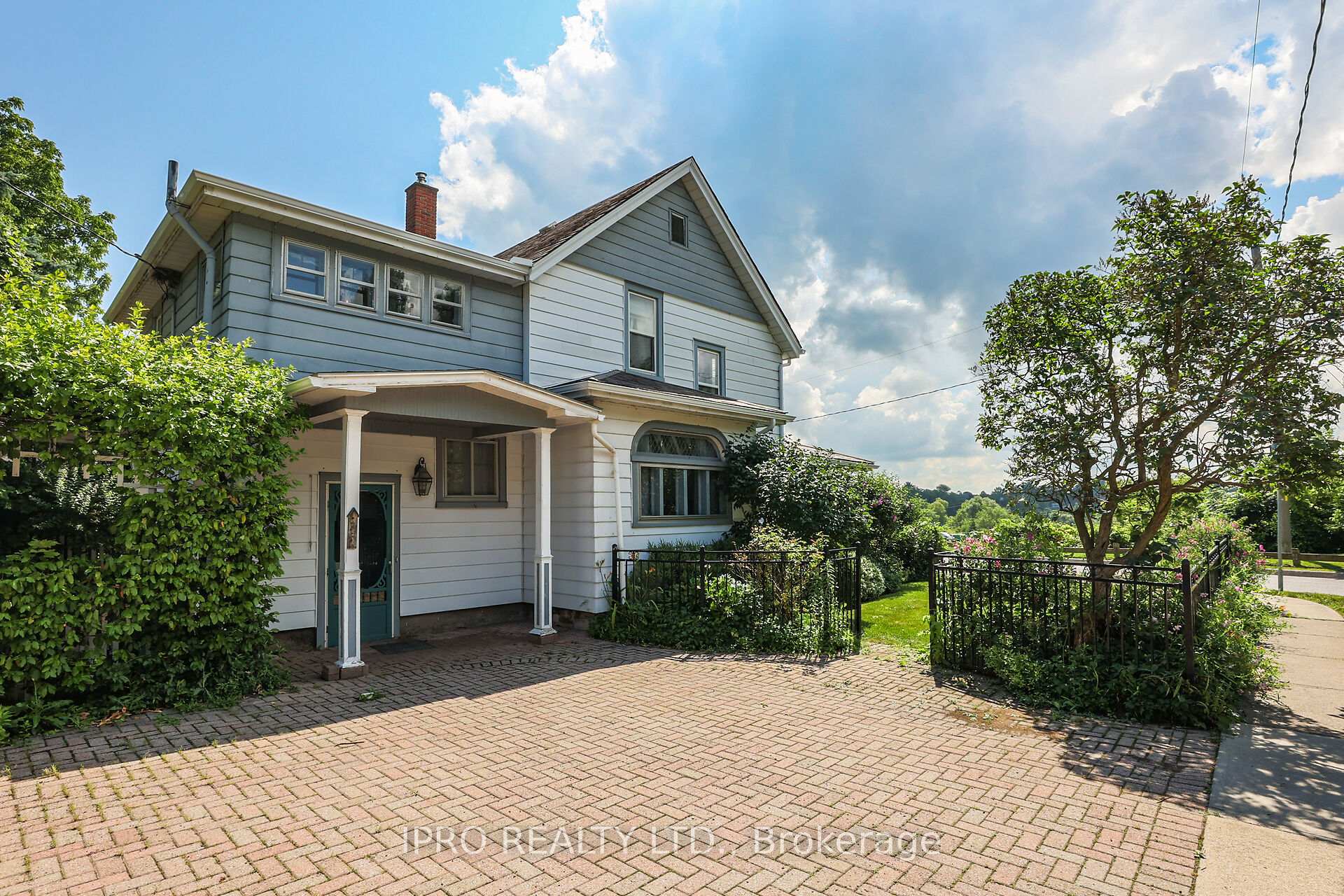 Photo 11 of 54 Canal Street, St. Catharines, Port Dalhousie — HOMEH
