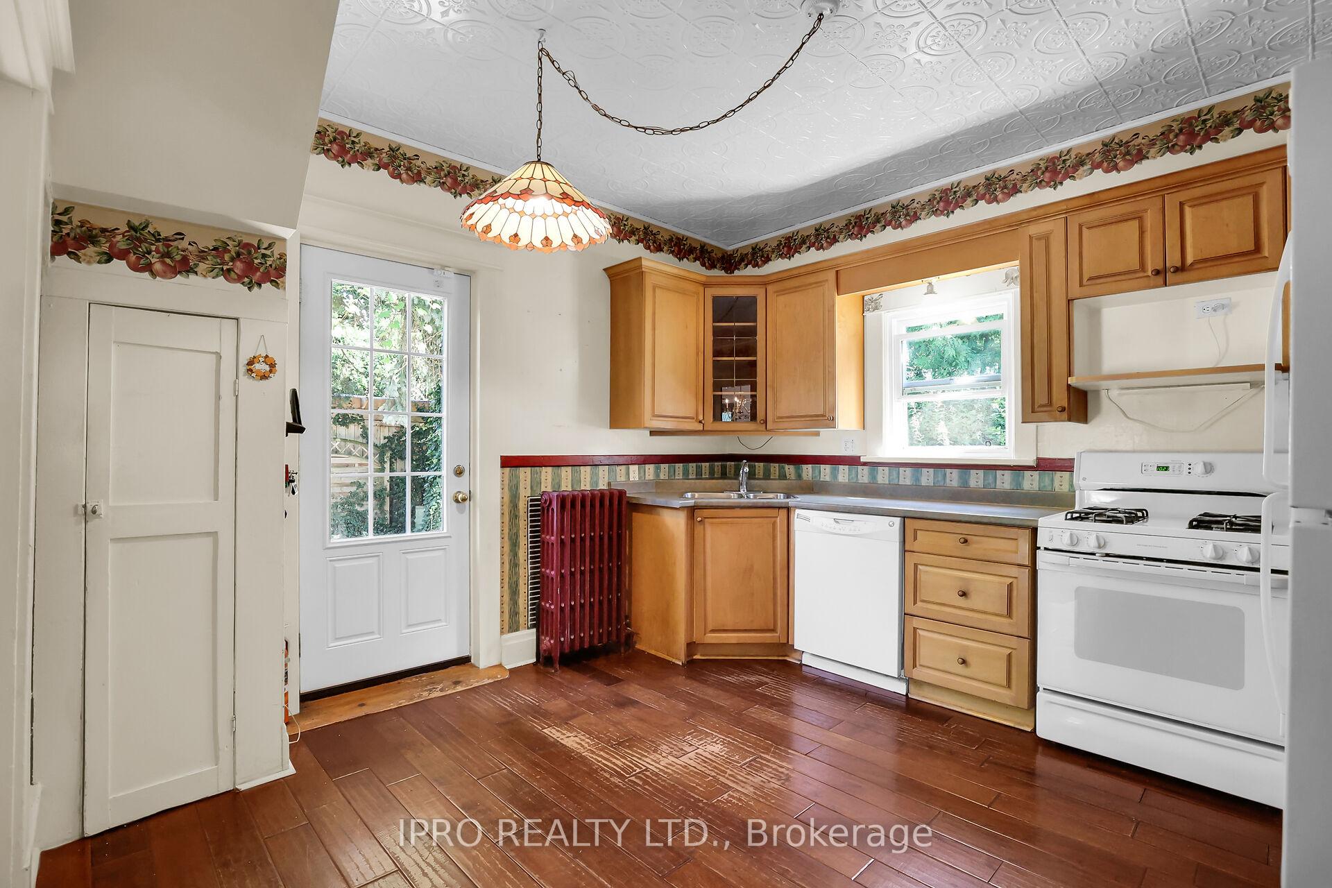 Photo 17 of 54 Canal Street, St. Catharines, Port Dalhousie — HOMEH