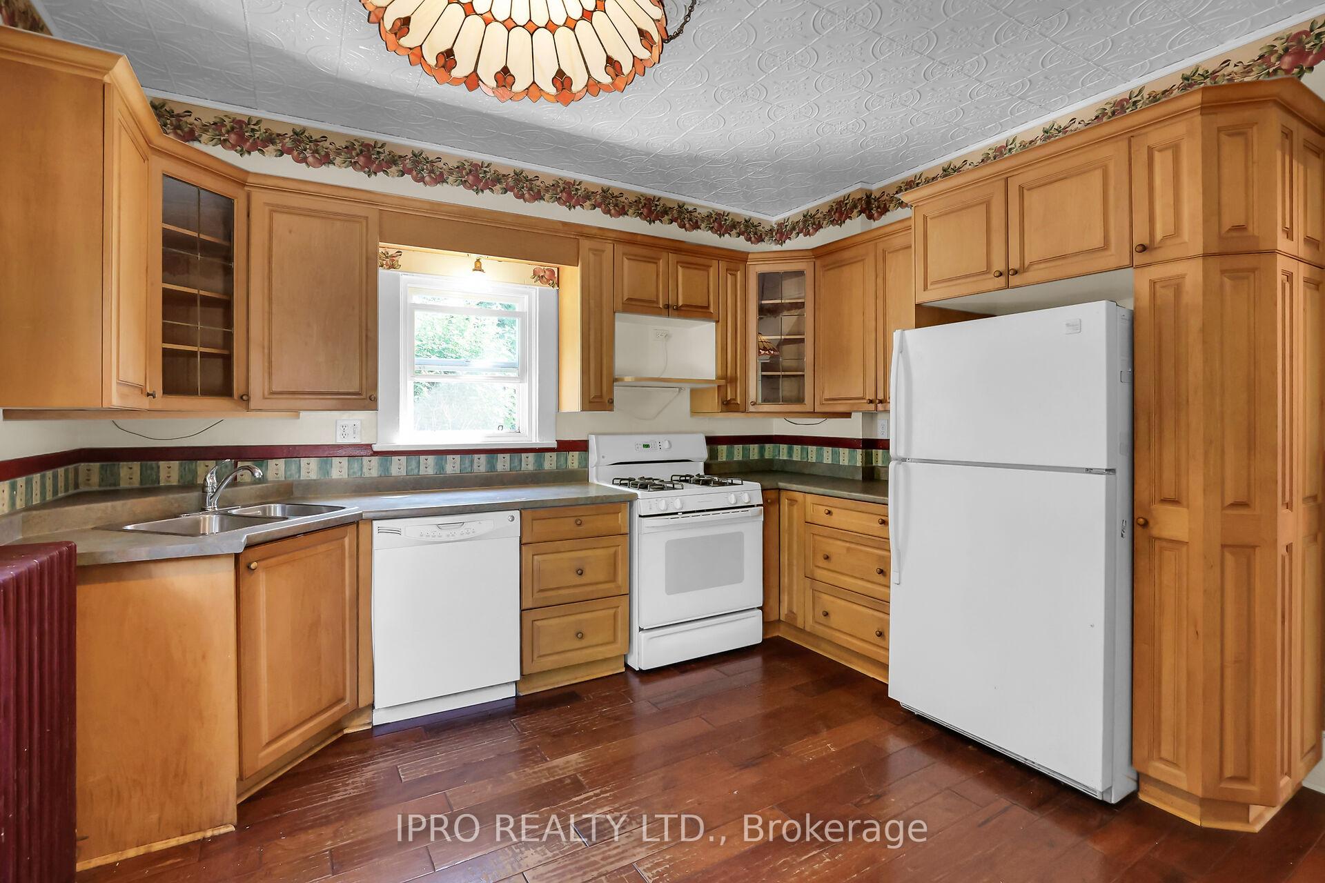 Photo 18 of 54 Canal Street, St. Catharines, Port Dalhousie — HOMEH