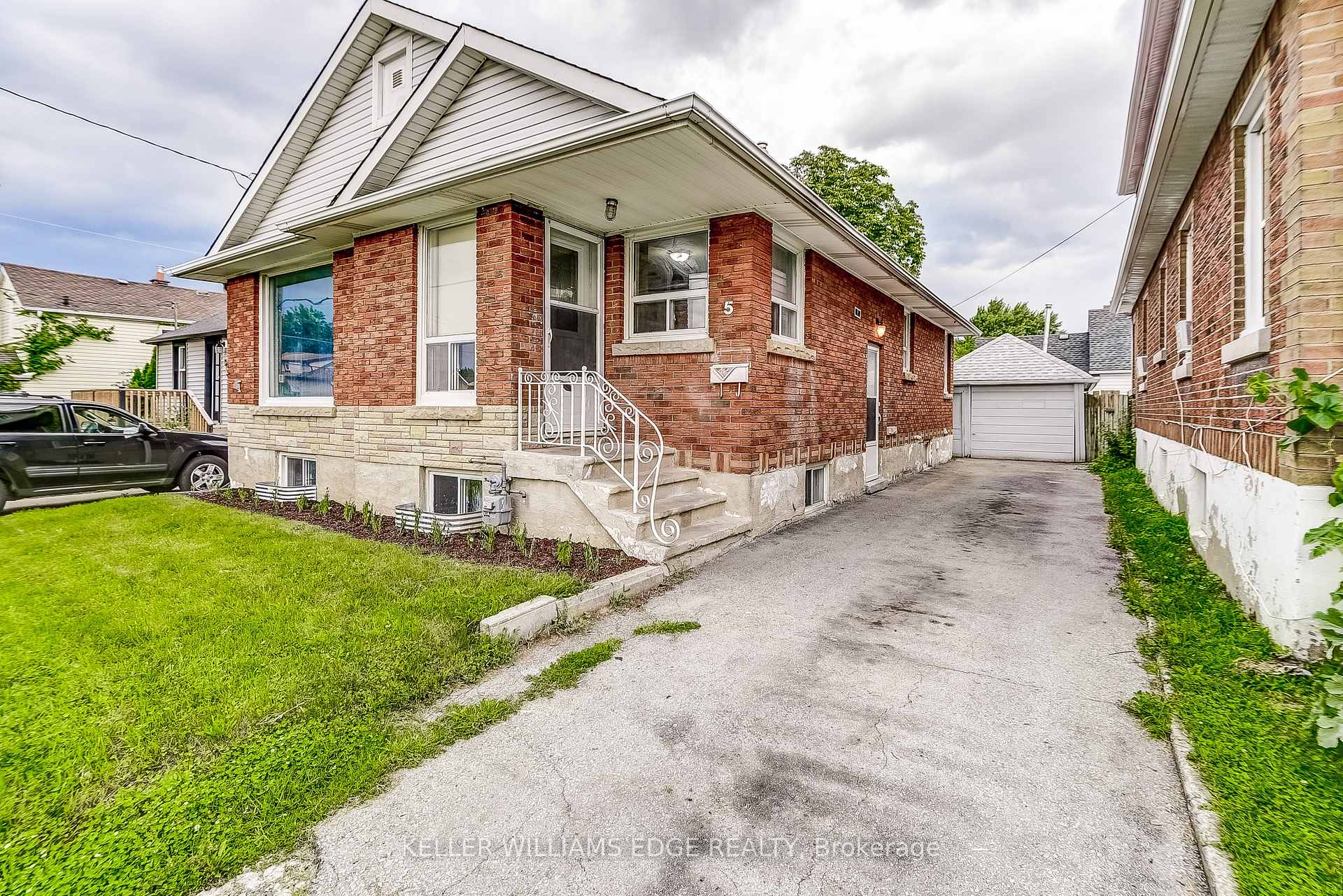 Photo 1 of 5 Bartlett Street, St. Catharines, Facer — HOMEH