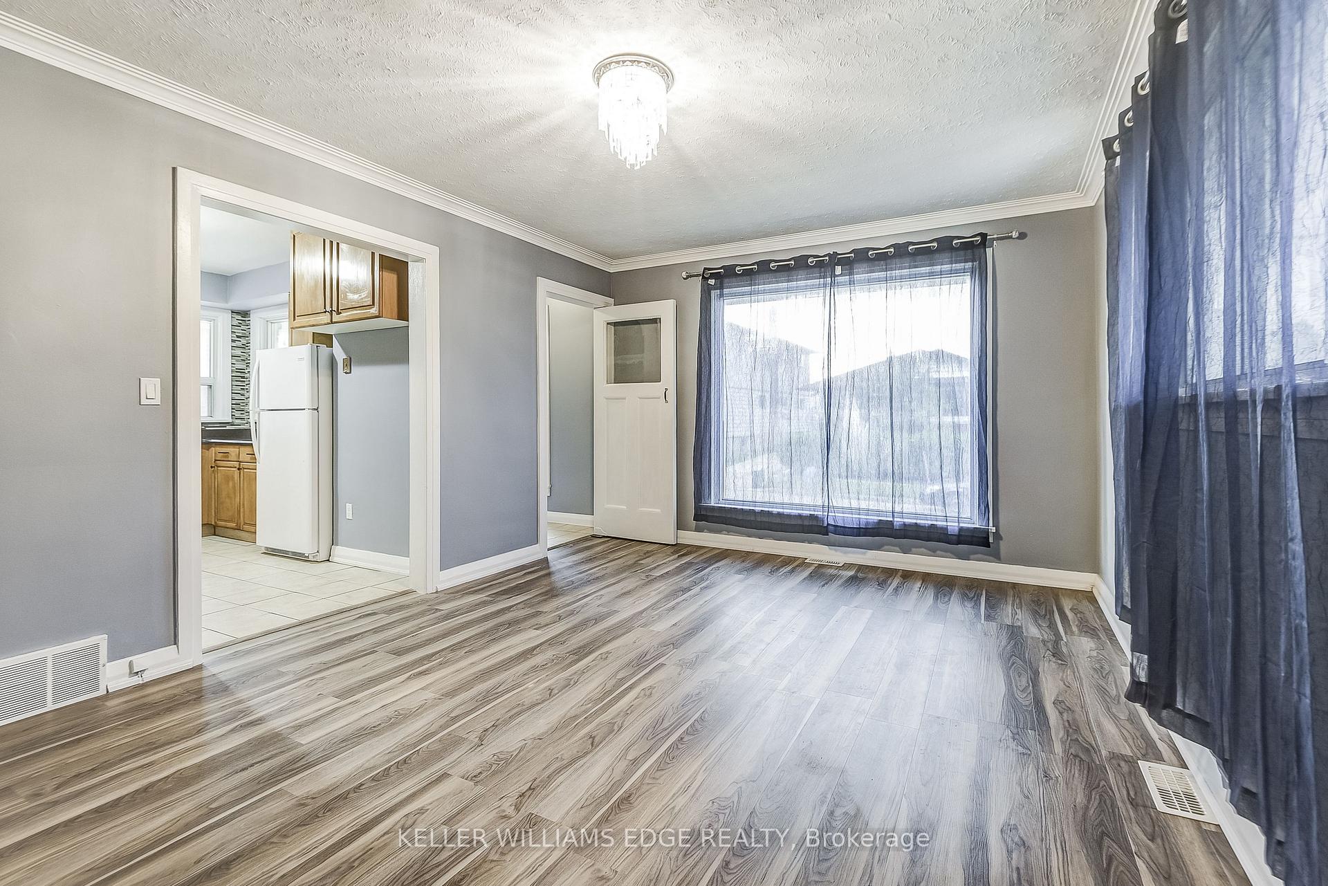 Photo 8 of 5 Bartlett Street, St. Catharines, Facer — HOMEH