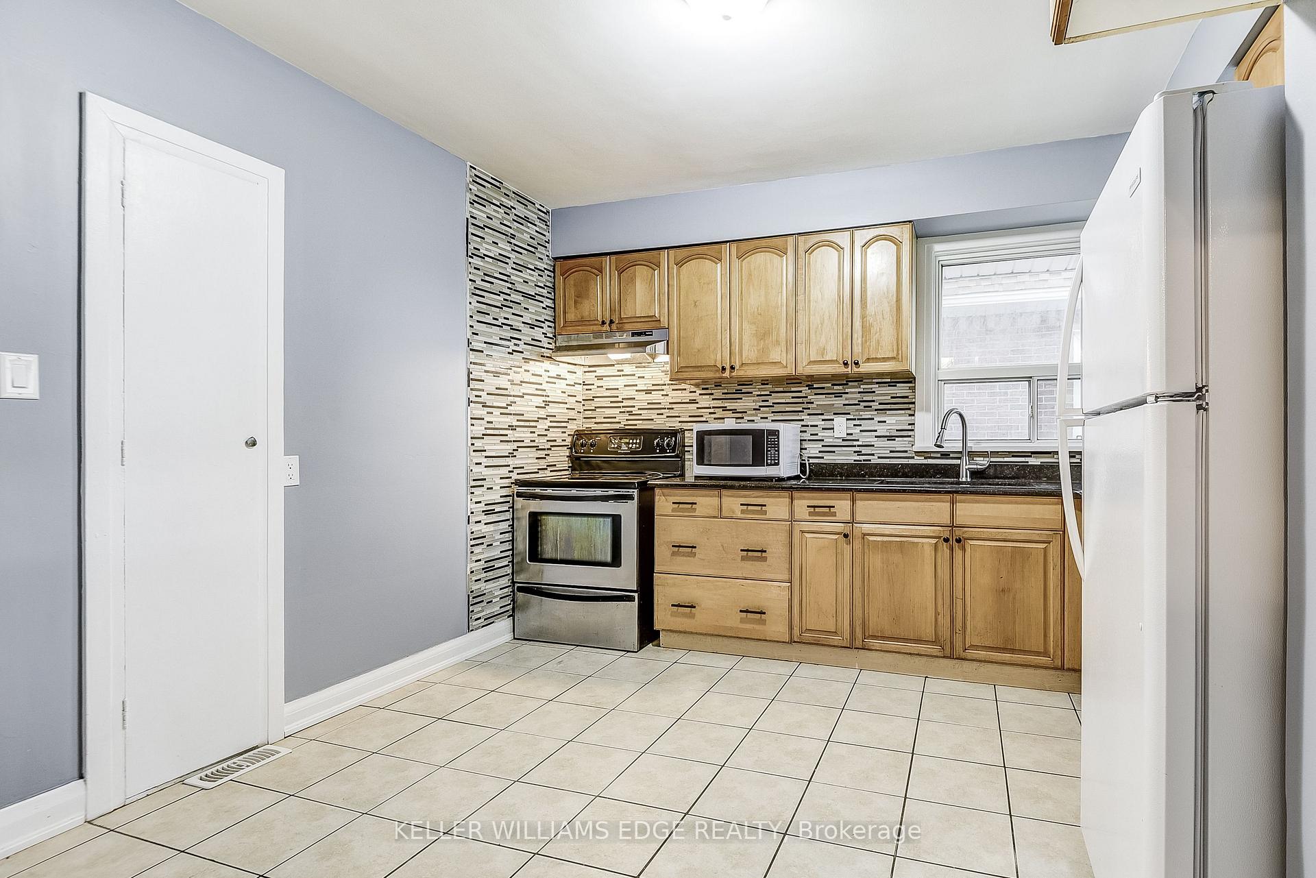 Photo 10 of 5 Bartlett Street, St. Catharines, Facer — HOMEH