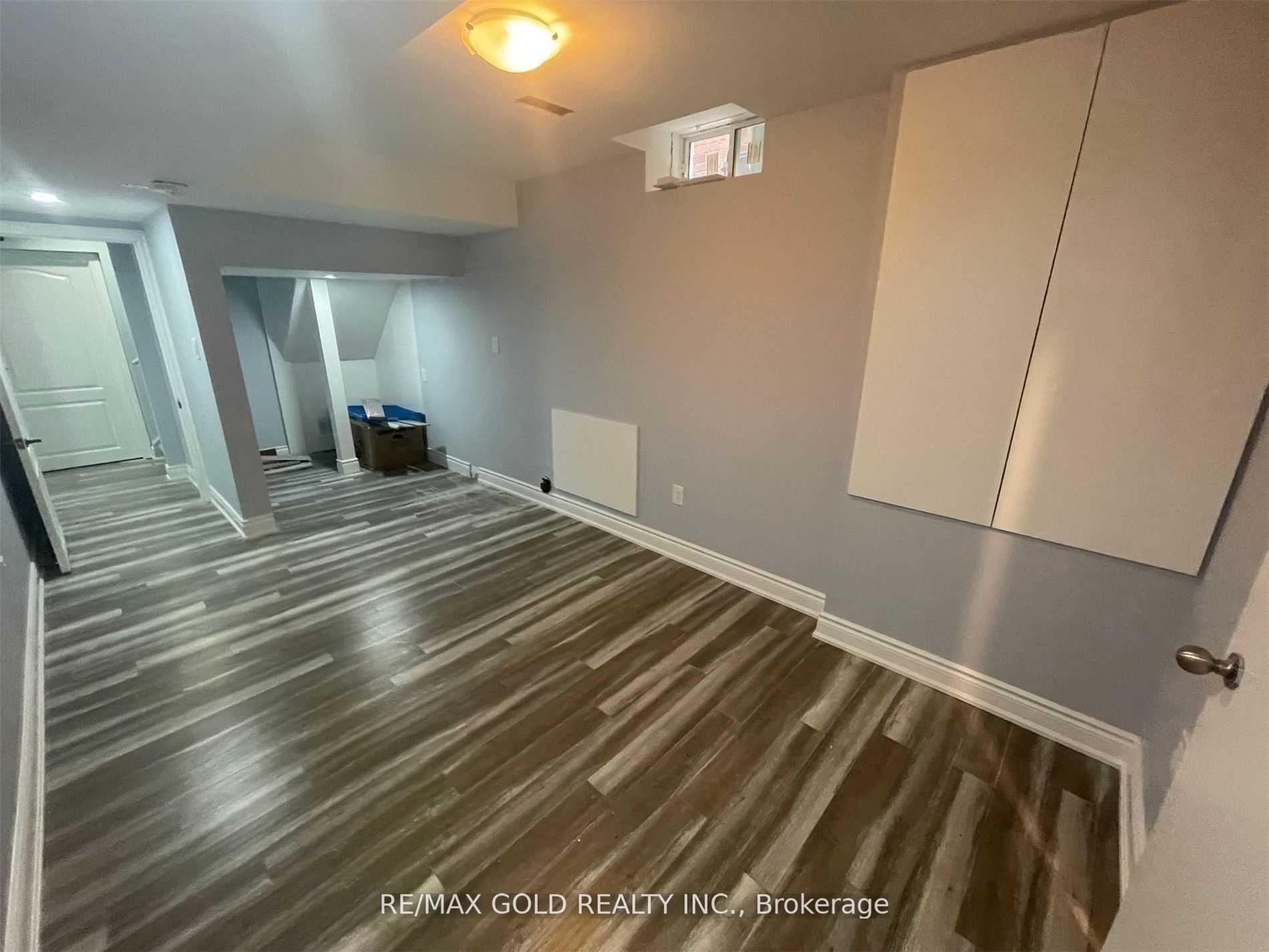 Photo 4 of Unit Bsmt, 39 Edinburgh Drive, Brampton, Brampton West — HOMEH