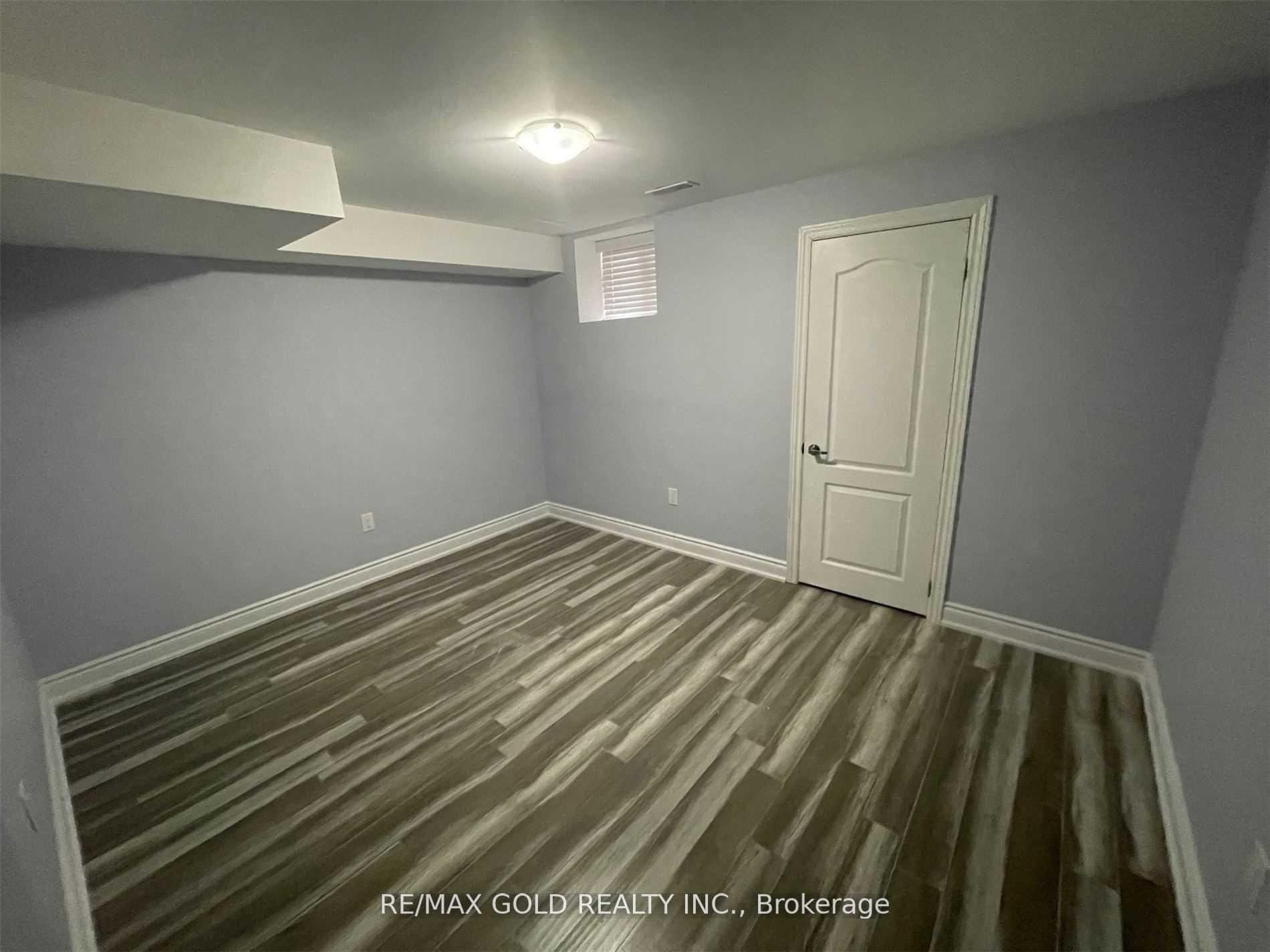 Photo 9 of Unit Bsmt, 39 Edinburgh Drive, Brampton, Brampton West — HOMEH