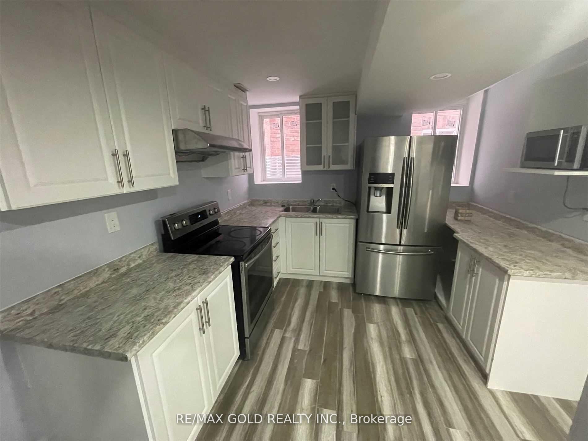 Photo 11 of Unit Bsmt, 39 Edinburgh Drive, Brampton, Brampton West — HOMEH