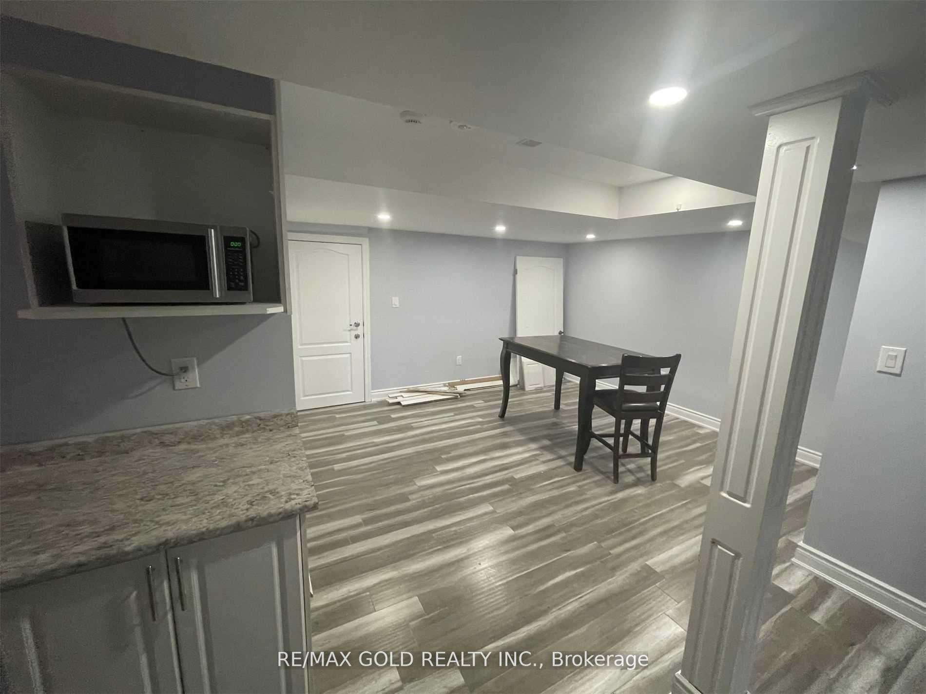 Photo 13 of Unit Bsmt, 39 Edinburgh Drive, Brampton, Brampton West — HOMEH