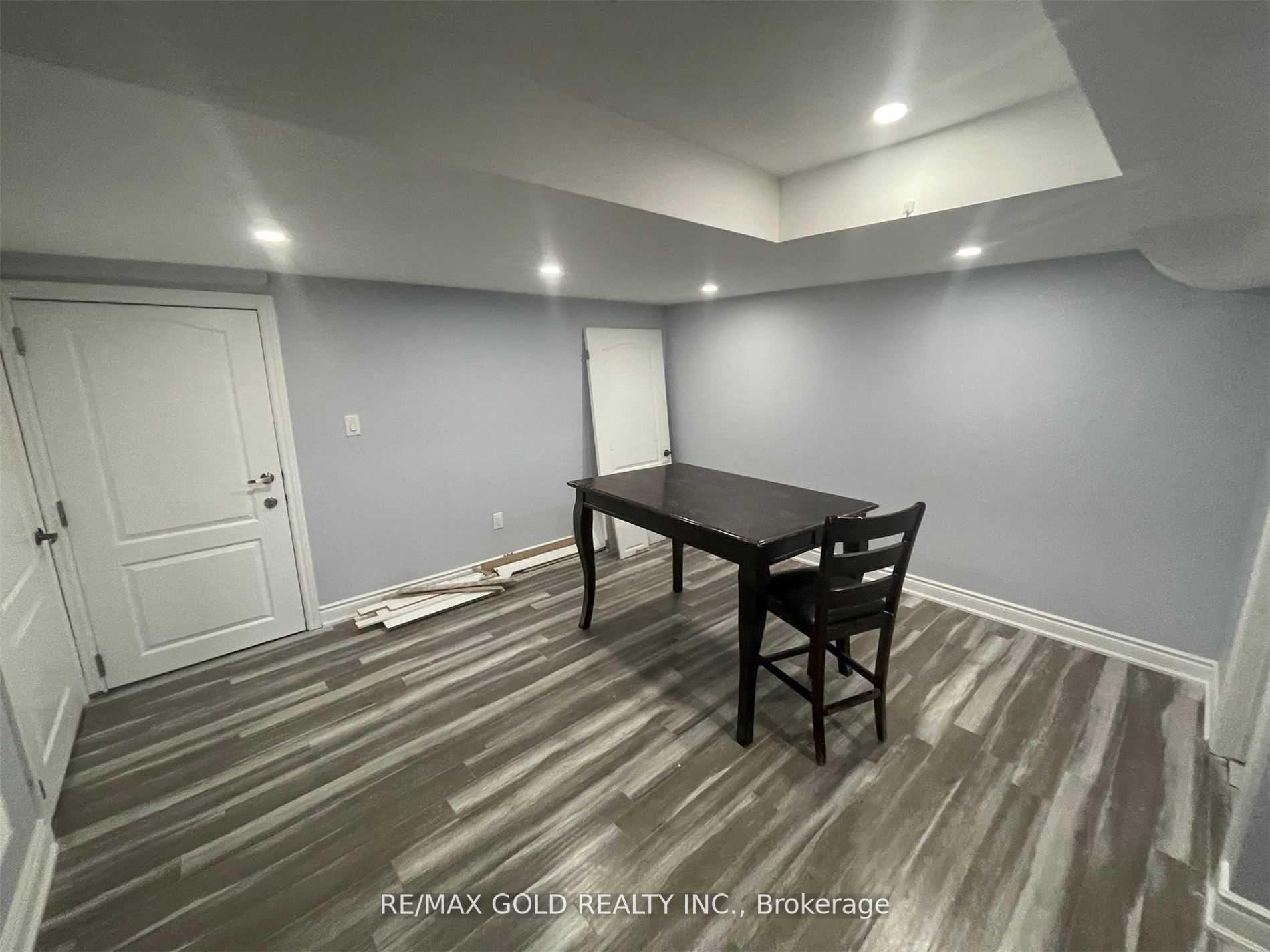 Photo 14 of Unit Bsmt, 39 Edinburgh Drive, Brampton, Brampton West — HOMEH