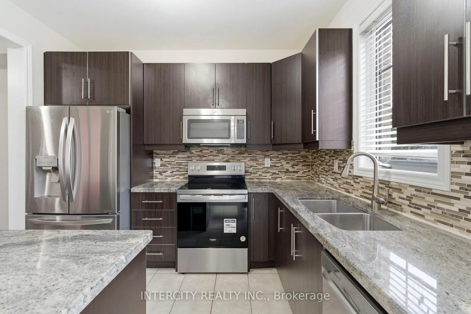Photo 14 of 34 Alexie Way, Vaughan, Vellore Village — HOMEH