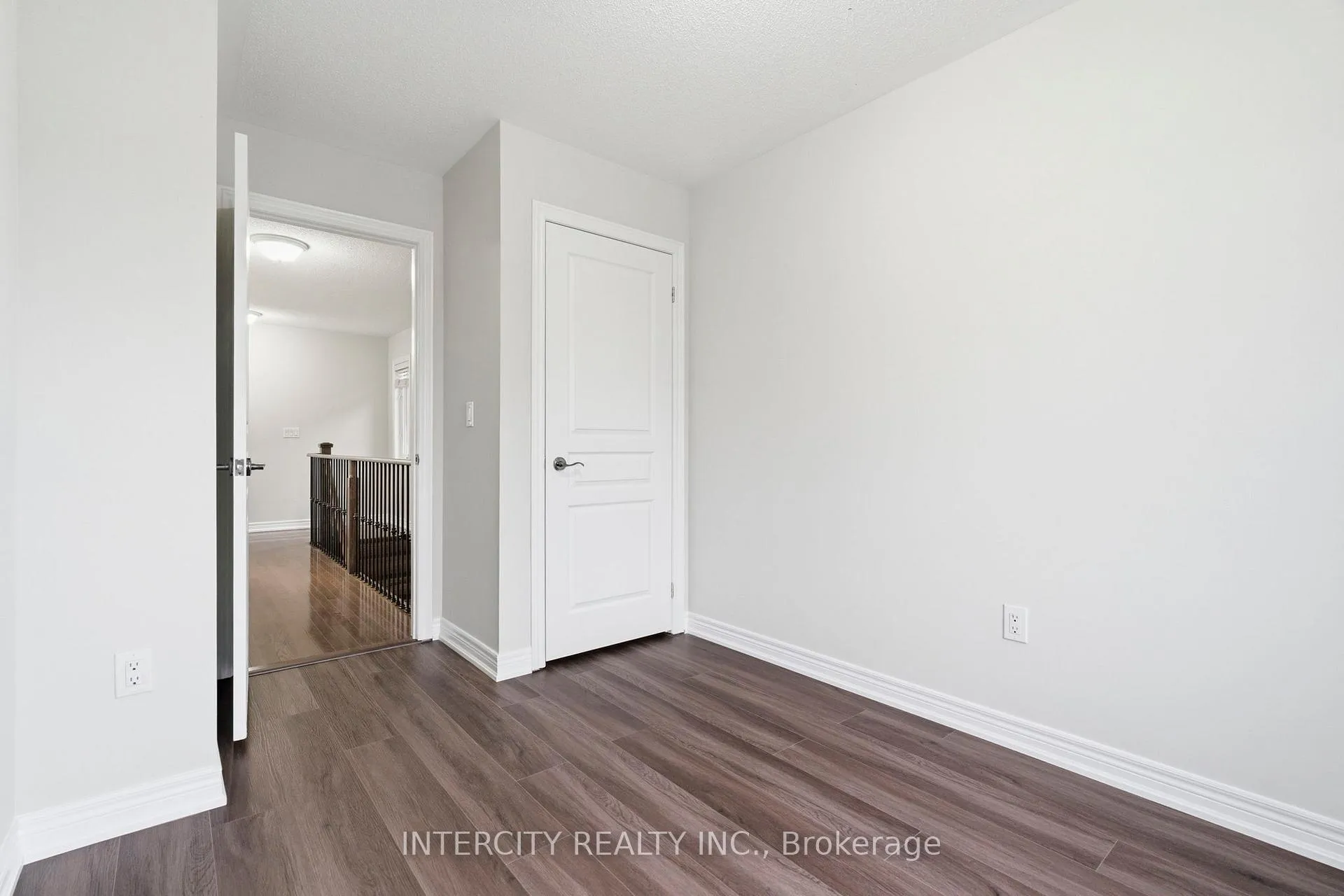 Photo 26 of 34 Alexie Way, Vaughan, Vellore Village — HOMEH