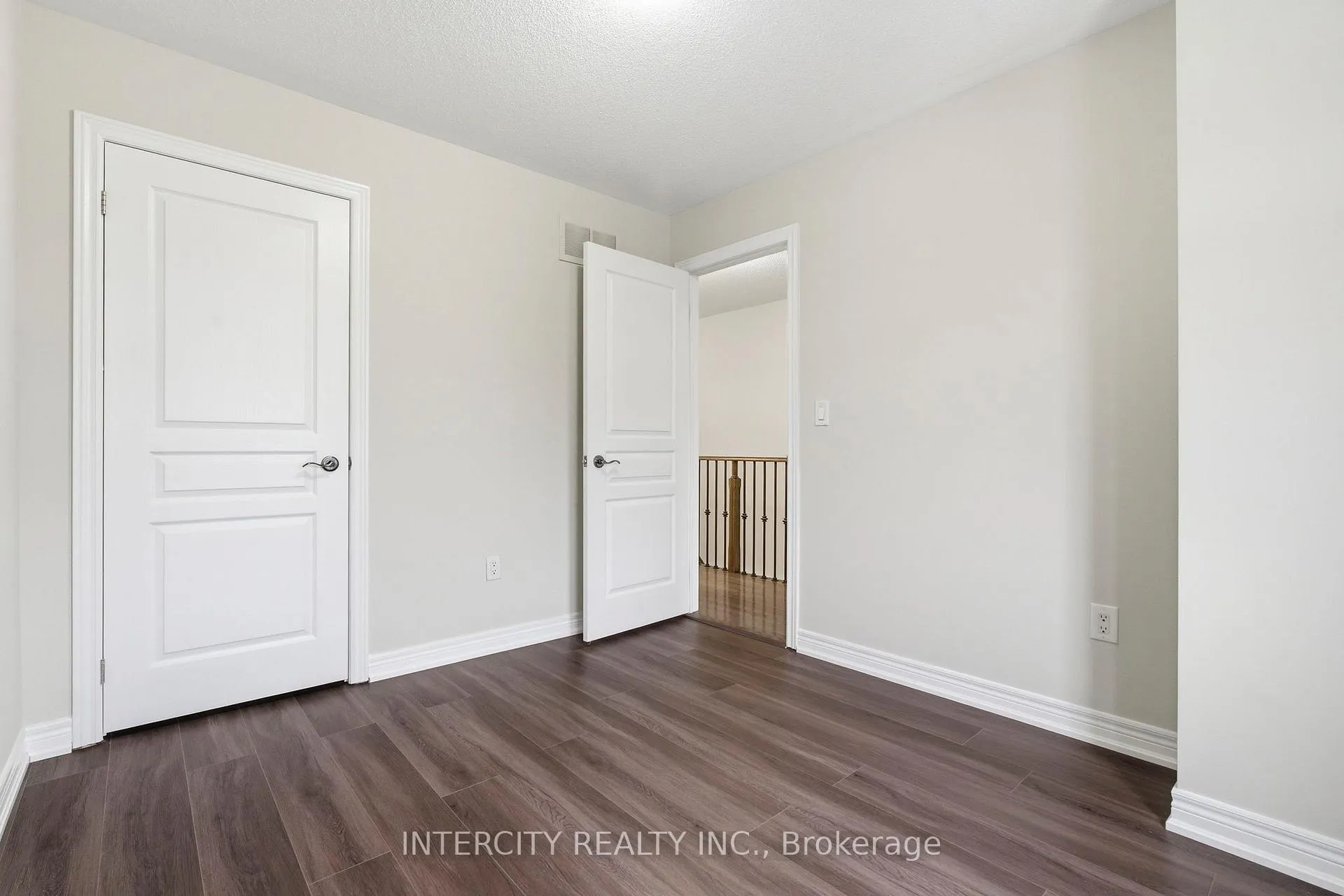 Photo 28 of 34 Alexie Way, Vaughan, Vellore Village — HOMEH