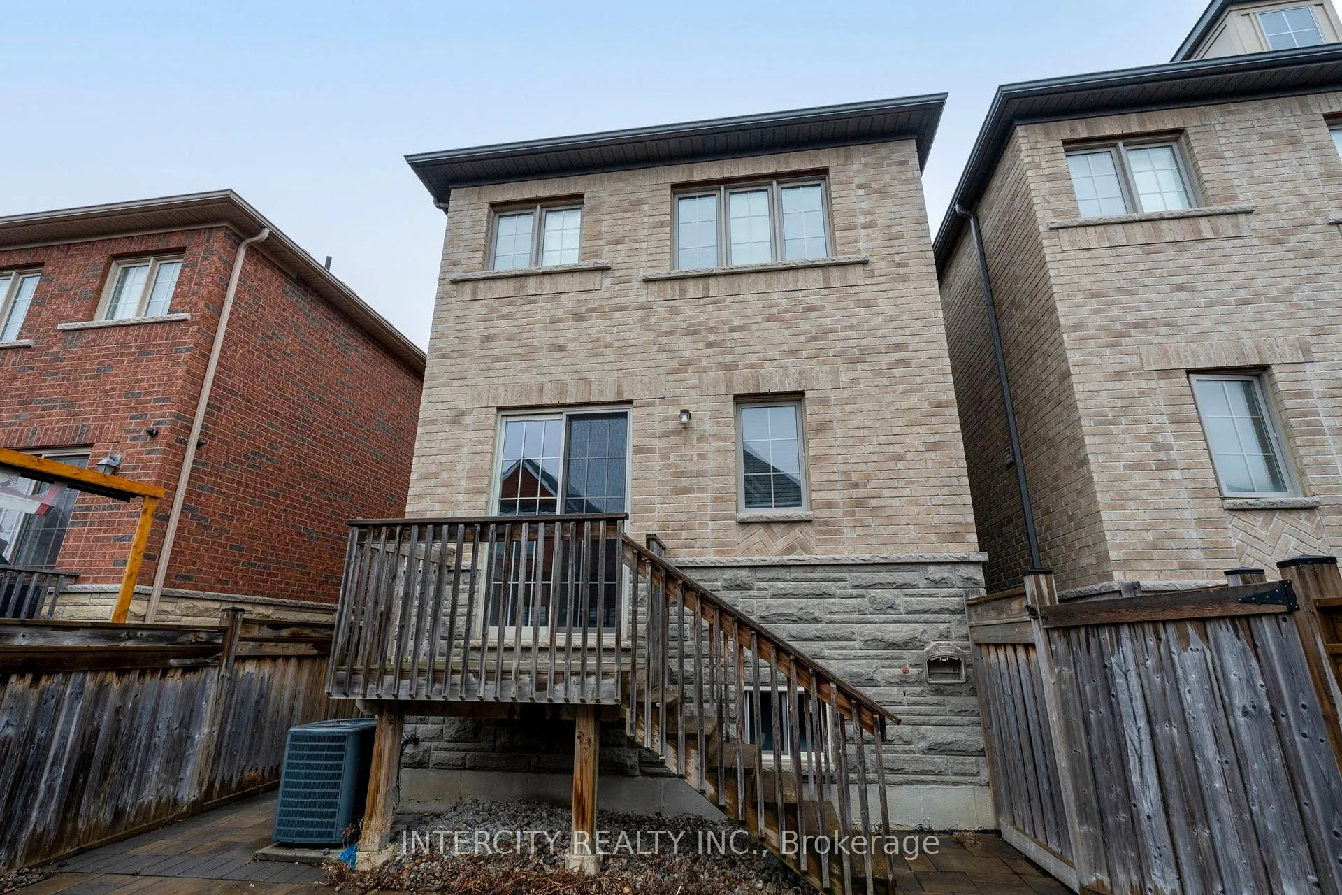 Photo 42 of 34 Alexie Way, Vaughan, Vellore Village — HOMEH