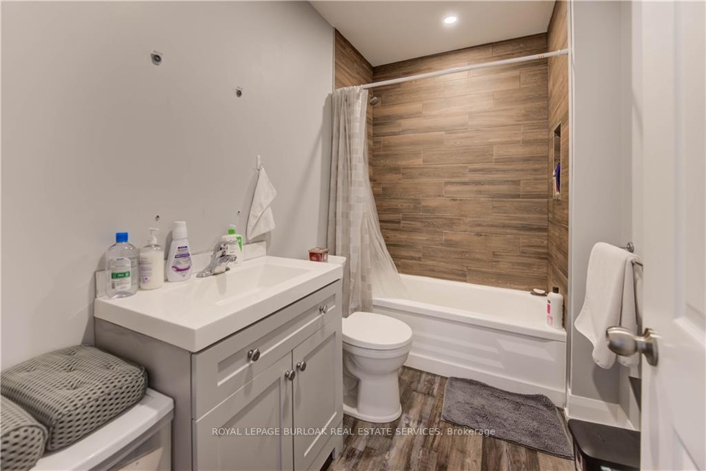 Photo 13 of 79 Lowell Avenue, St. Catharines, Downtown — HOMEH
