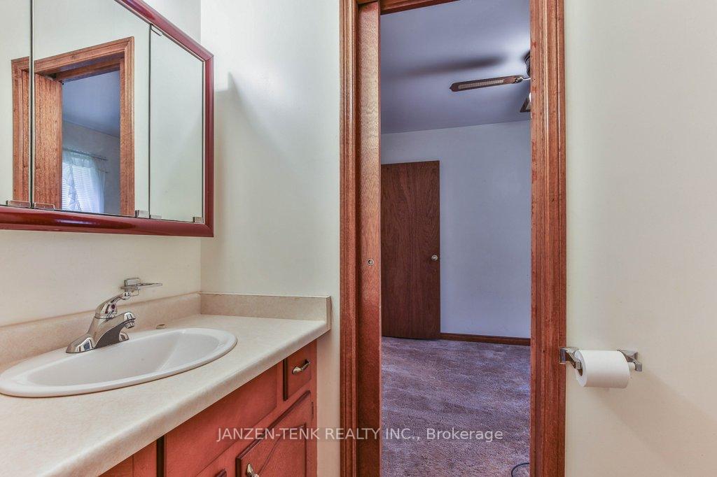Photo 21 of 9293 Richmond Road, Bayham, Richmond — HOMEH