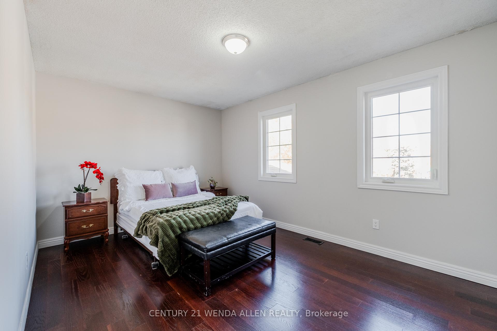 Photo 13 of 113 Meadowlark Drive, Brampton, Fletcher's Creek South — HOMEH