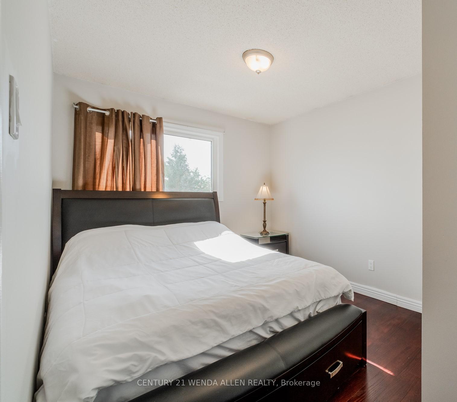 Photo 18 of 113 Meadowlark Drive, Brampton, Fletcher's Creek South — HOMEH