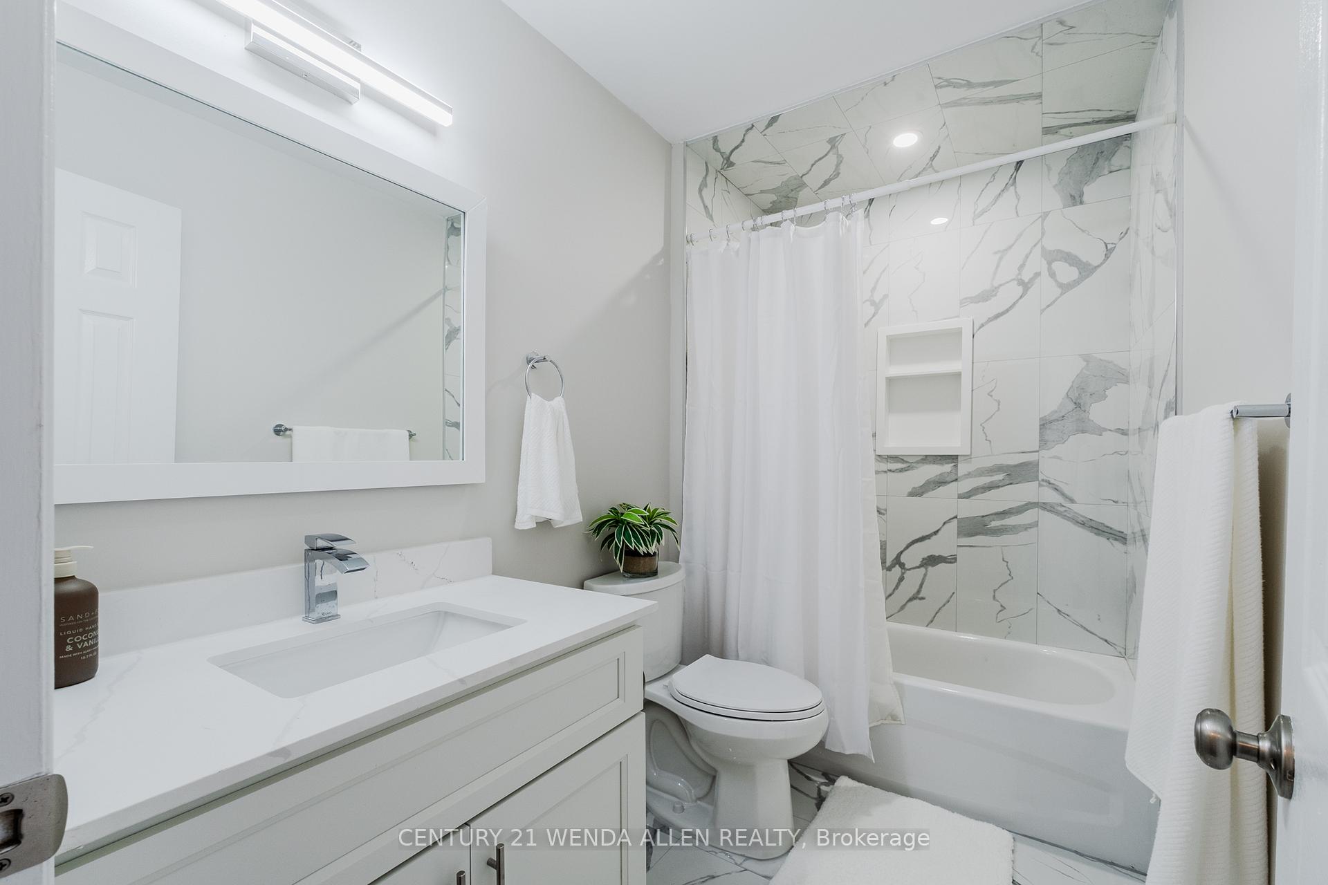 Photo 20 of 113 Meadowlark Drive, Brampton, Fletcher's Creek South — HOMEH