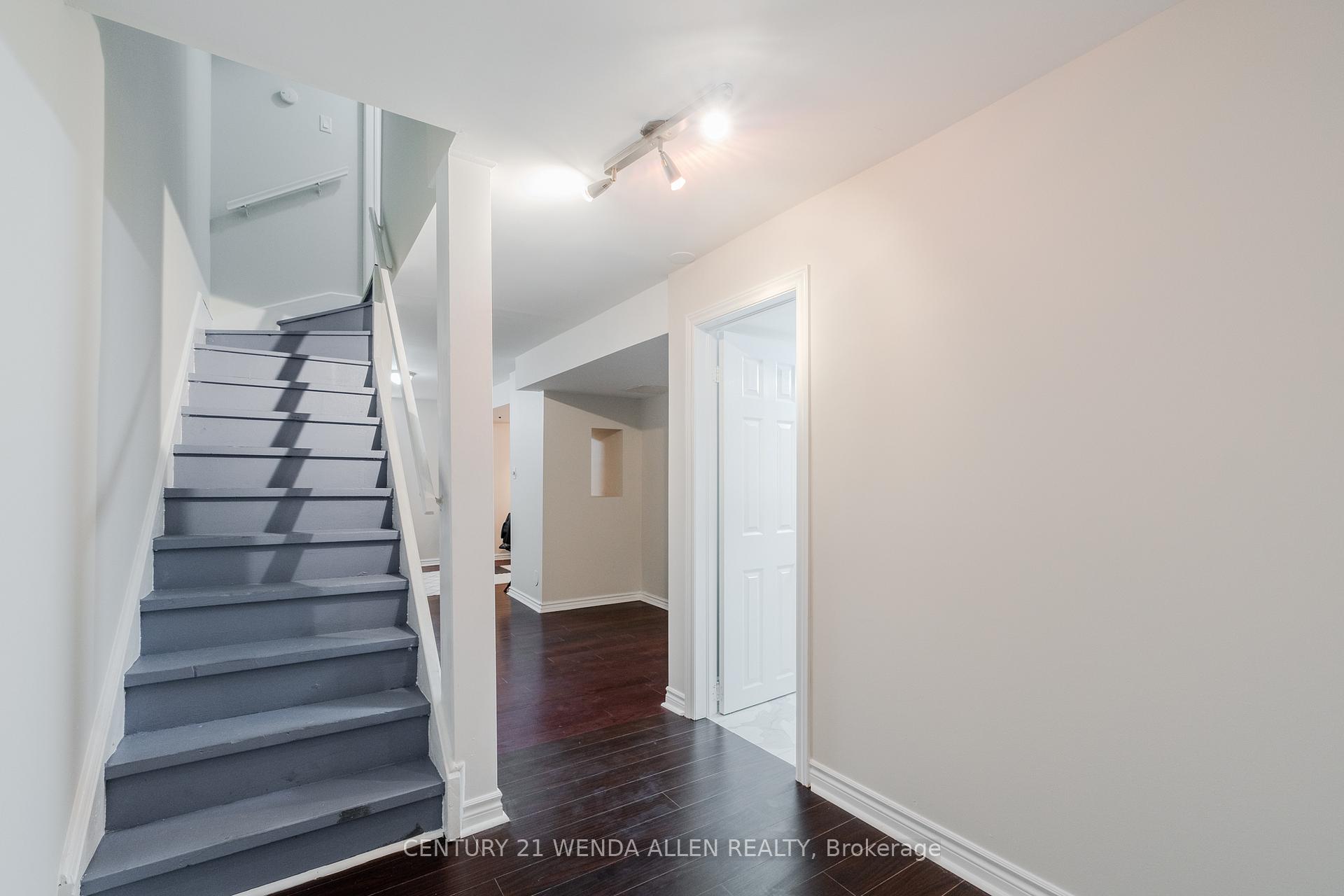 Photo 21 of 113 Meadowlark Drive, Brampton, Fletcher's Creek South — HOMEH
