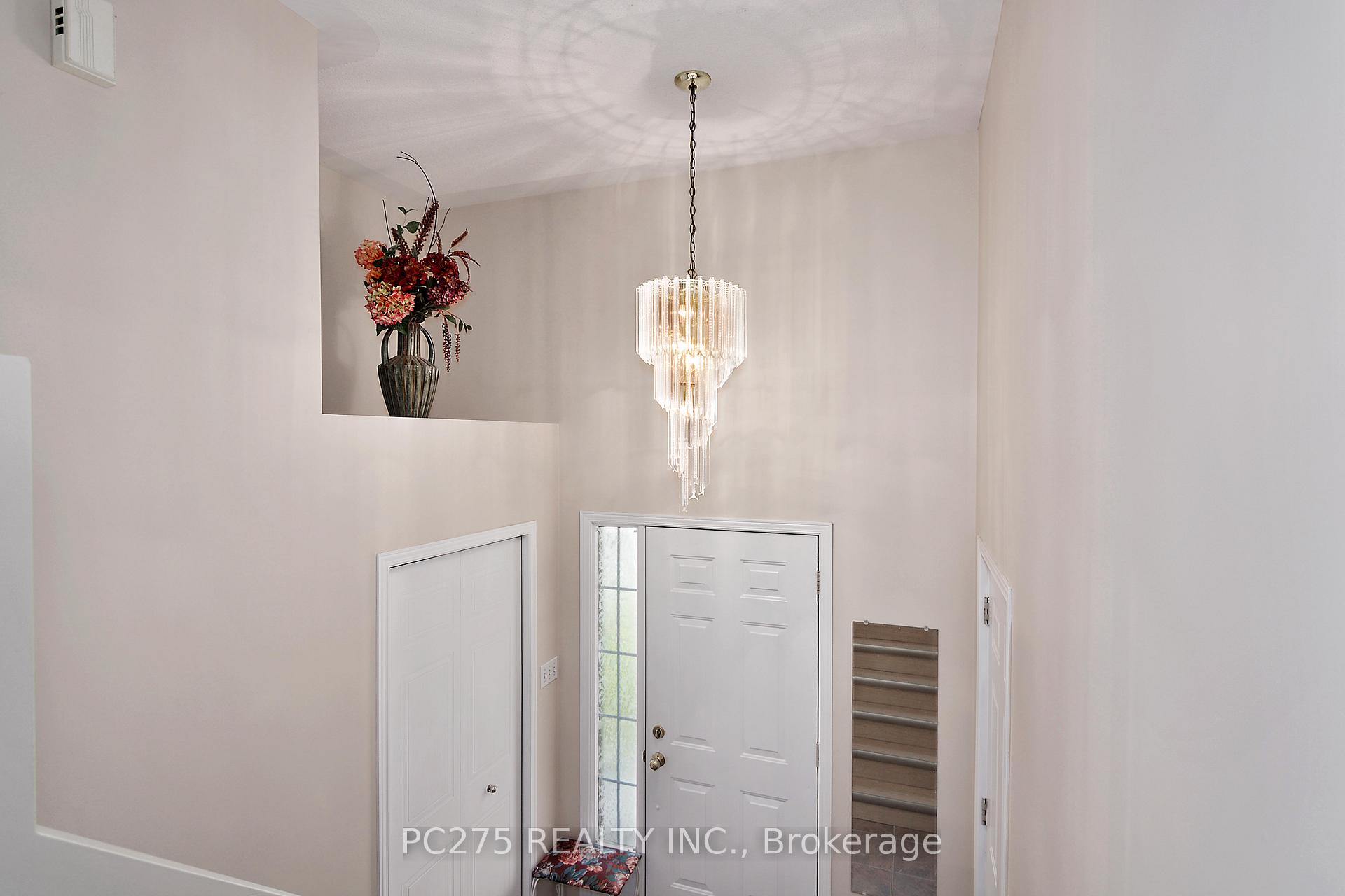 Photo 6 of 401 Chestnut Street, St. Thomas — HOMEH