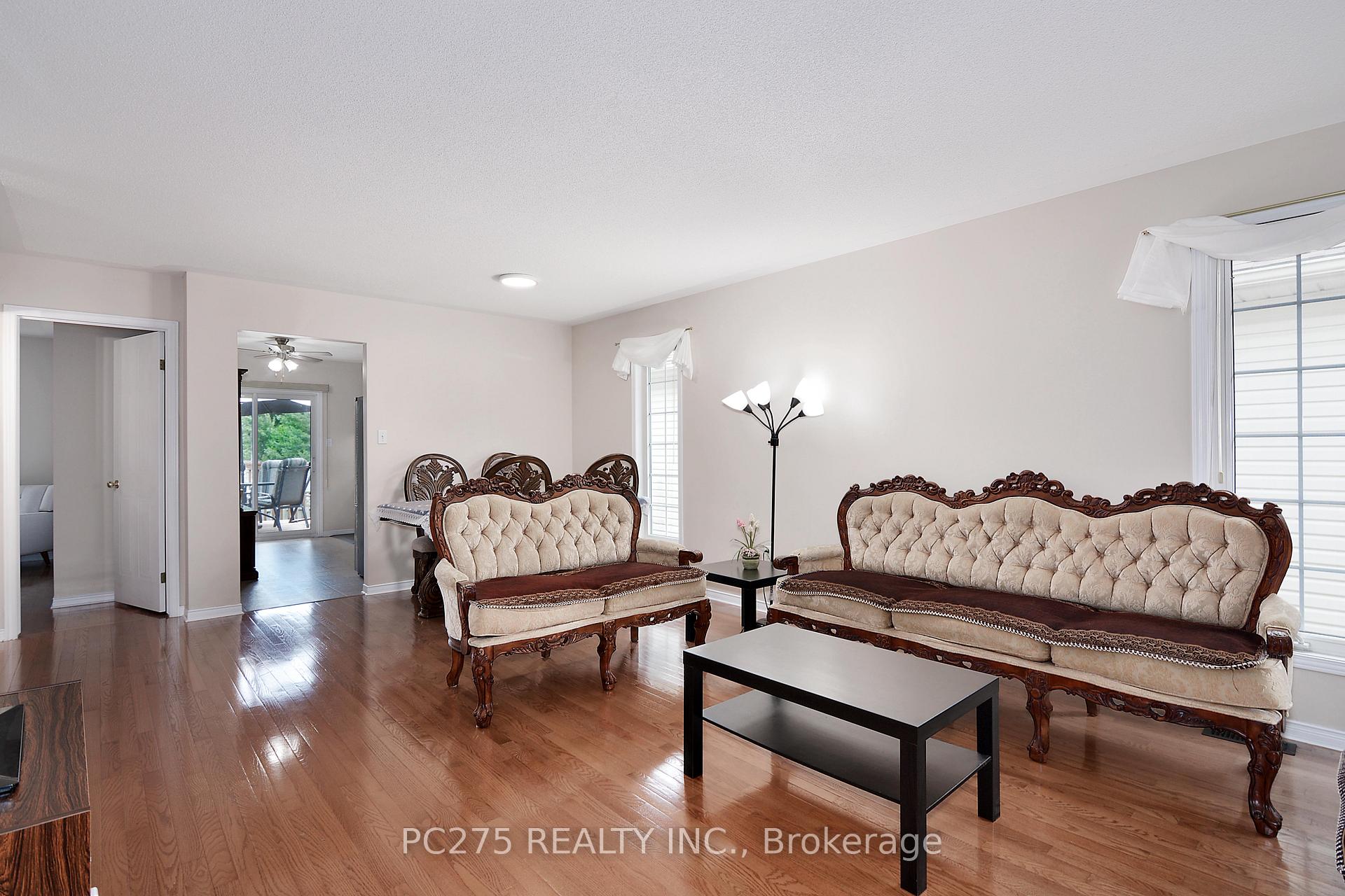 Photo 7 of 401 Chestnut Street, St. Thomas — HOMEH